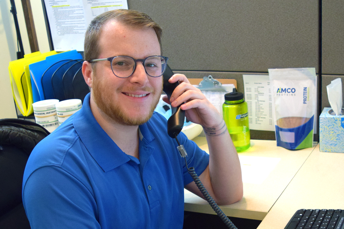 Our-Difference-Customer Service-Image-1200x800